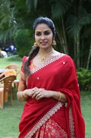 Divi Vadthya Latest Pics